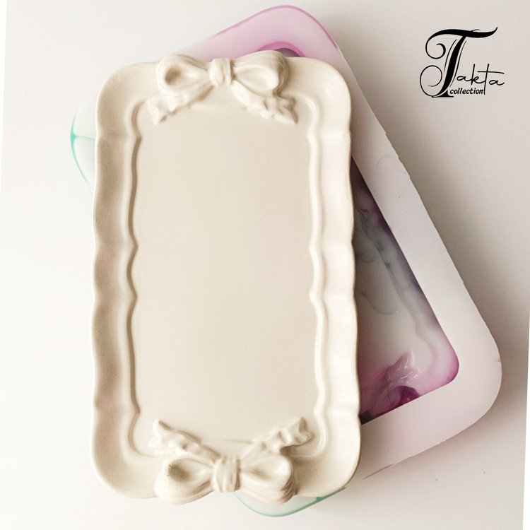 قالب سیلیکونی سینی دکوراتیو مدل مستطیلی پاپیونی